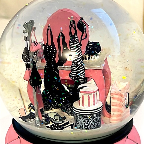 Rare Victoria Secret Musical Vanity Snow Globe - Picture 4 of 7